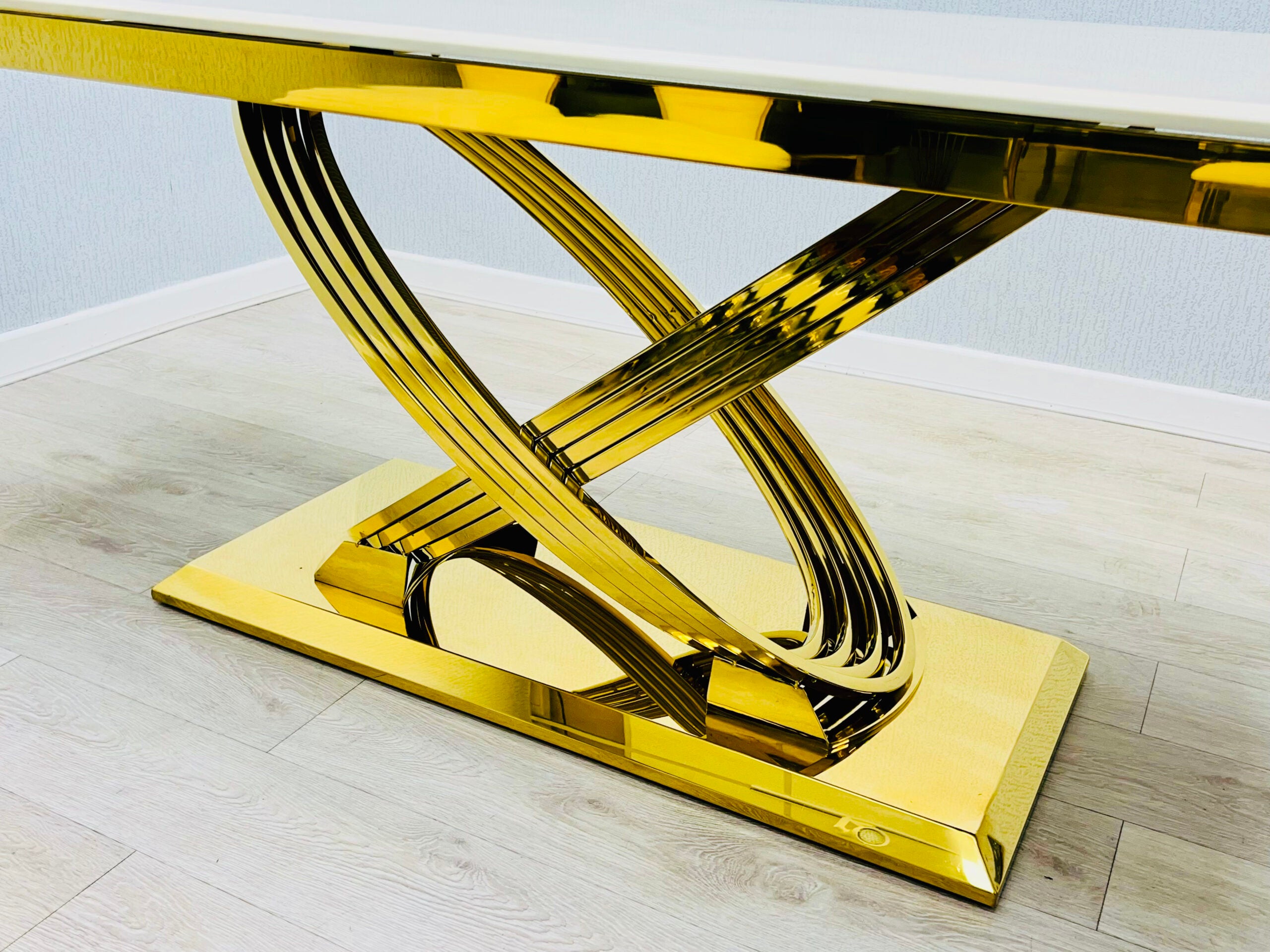 ELINA MARBLE DINING TABLE